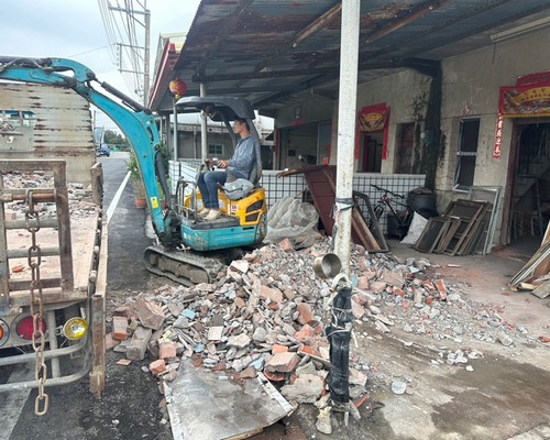彰化打石拆除工程, 彰化裝潢拆除工程, 彰化拆除工程, 彰化砌磚打牆, 彰化舊屋翻新, 彰化老屋拆除, 彰化房屋拆除, 彰化房屋裝修, 彰化舊屋翻新, 彰化隔間打除, 
    彰化打石工程, 彰化打石工程行, 彰化套房裝修, 彰化打石技巧專業