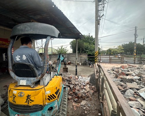 彰化打石拆除工程, 彰化裝潢拆除工程, 彰化拆除工程, 彰化砌磚打牆, 彰化舊屋翻新, 彰化老屋拆除, 彰化房屋拆除, 彰化房屋裝修, 彰化舊屋翻新, 彰化隔間打除, 
    彰化打石工程, 彰化打石工程行, 彰化套房裝修, 彰化打石技巧專業