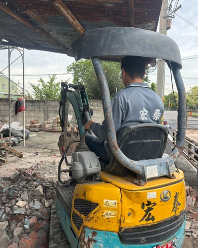 彰化打石拆除工程, 彰化裝潢拆除工程, 彰化拆除工程, 彰化砌磚打牆, 彰化舊屋翻新, 彰化老屋拆除, 彰化房屋拆除, 彰化房屋裝修, 彰化舊屋翻新, 彰化隔間打除, 
    彰化打石工程, 彰化打石工程行, 彰化套房裝修, 彰化打石技巧專業