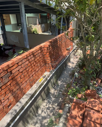 
                        台中打石拆除, 台中砌磚牆, 台中泥作打底, 台中地板修医, 台中裝潢拆除, 台中磁磚拆除, 台中泥作土水工程承包, 台中磁磚翻修, 台中貼磁磚施工, 台中貼磁磚, 台中鋪地磚工程
